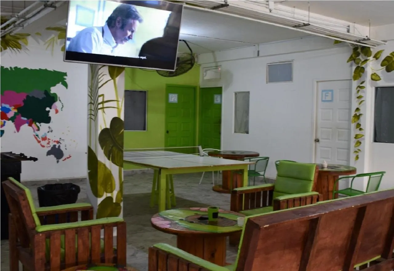 Guacamundo Beach Hostel 5Th. Ave بلايا ديل كارمن 0*,  المكسيك